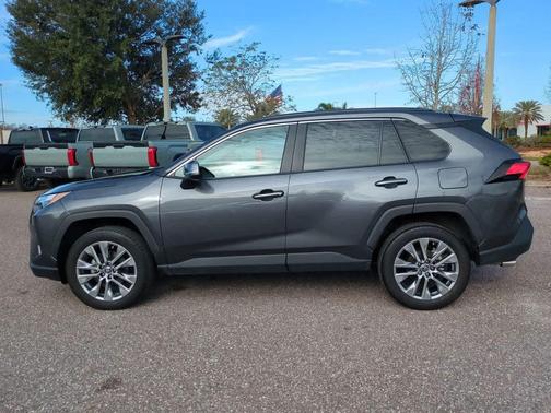 2022 Toyota RAV4 XLE Premium