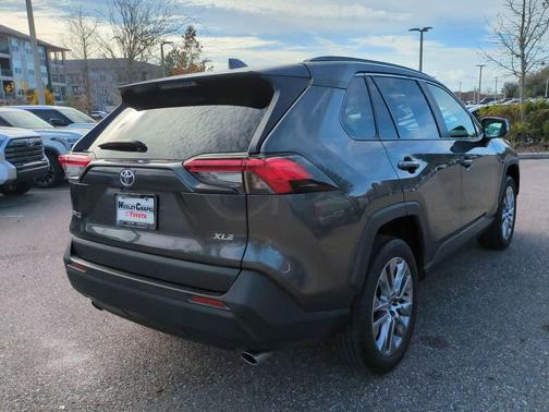 2022 Toyota RAV4 XLE Premium