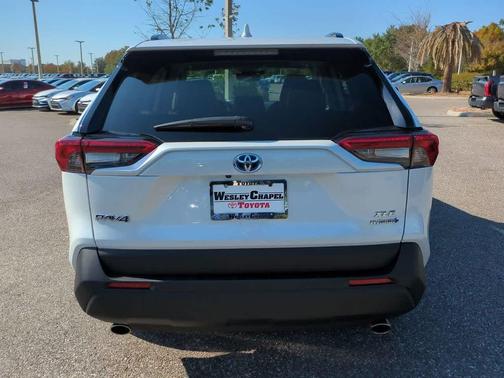 2024 Toyota RAV4 Hybrid XLE Premium