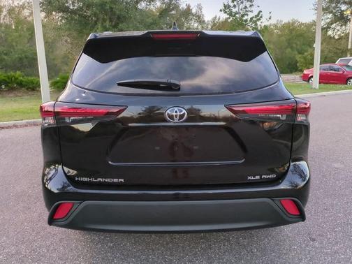 2026 Toyota Highlander XLE