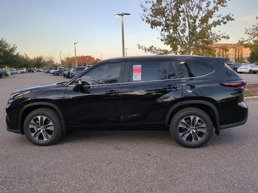 2026 Toyota Highlander XLE