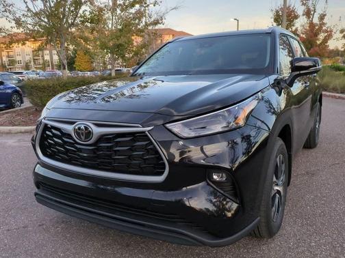 2026 Toyota Highlander XLE