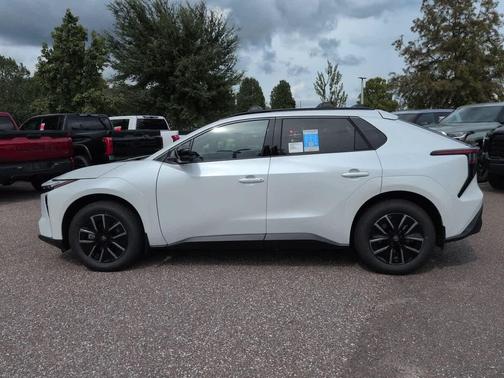 Wind Chill Pearl 2027 Toyota bZ XLE
