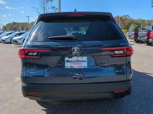 2026 Toyota Grand Highlander Hybrid XLE