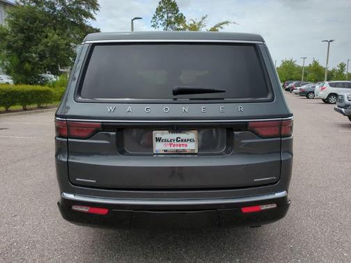 2023 Jeep Wagoneer L Series II 4x4