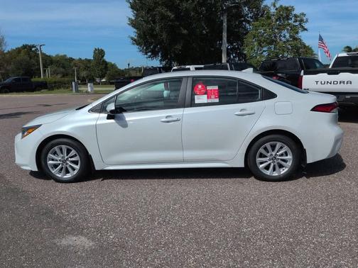 Wind Chill Pearl 2027 Toyota Corolla LE