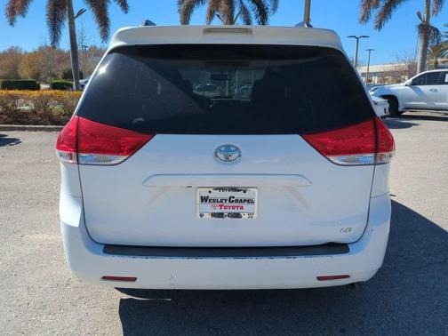 2013 Toyota Sienna LE