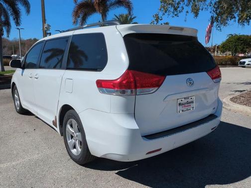 2013 Toyota Sienna LE