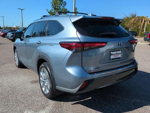 2021 Toyota Highlander Hybrid Limited