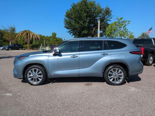 2021 Toyota Highlander Hybrid Limited