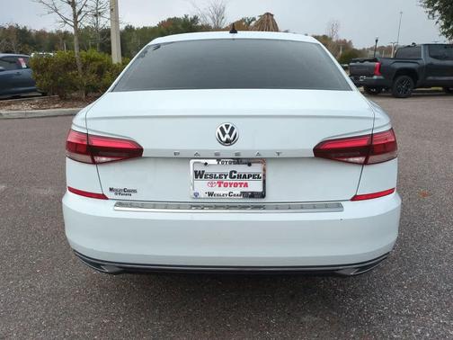 2022 Volkswagen Passat 2.0T SE
