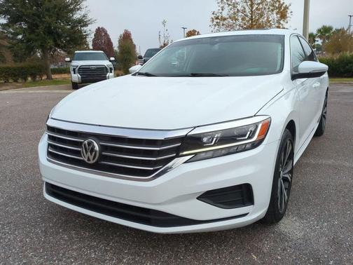 2022 Volkswagen Passat 2.0T SE