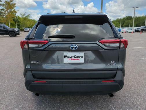 2024 Toyota RAV4 Hybrid LE