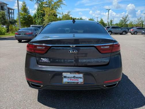 2017 Kia Cadenza Premium