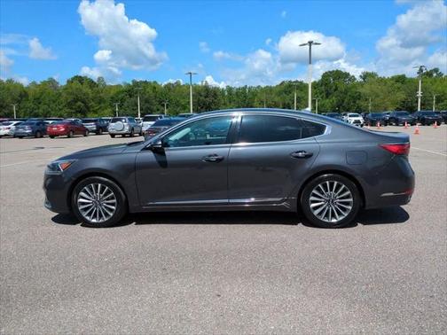2017 Kia Cadenza Premium