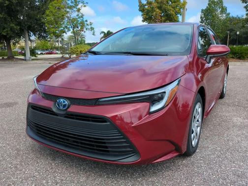 2025 Toyota Corolla Hybrid LE