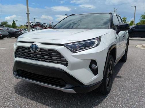 2021 Toyota RAV4 Hybrid SE