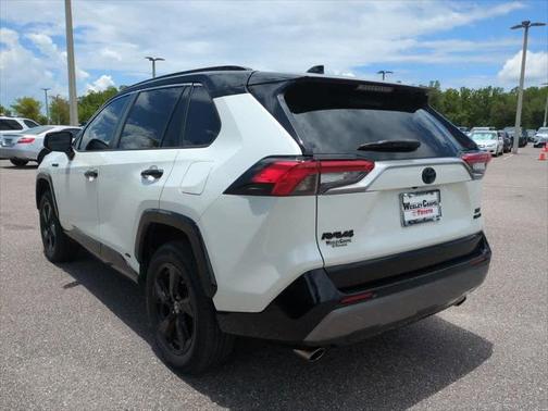 2021 Toyota RAV4 Hybrid SE