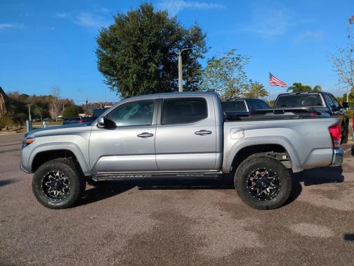 2017 Toyota Tacoma SR5