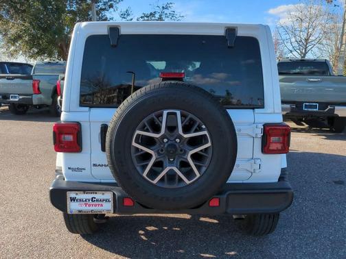 2025 Jeep Wrangler 4-Door Sahara 4x4