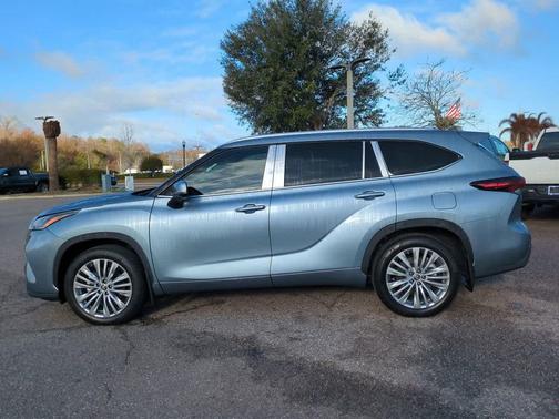 2024 Toyota Highlander Platinum