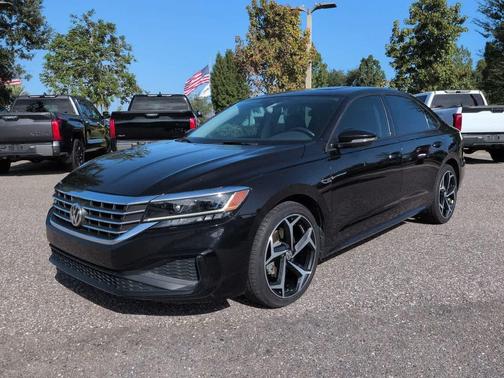 Deep Black Pearl 2020 Volkswagen Passat 2.0T R-Line