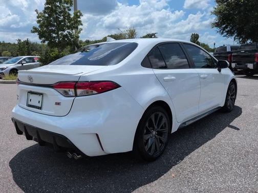 Ice Cap 2026 Toyota Corolla SE