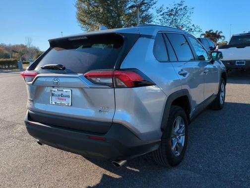 2025 Toyota RAV4 Hybrid XLE