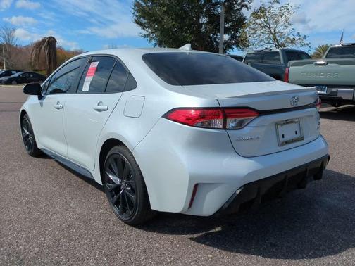 2026 Toyota Corolla Hybrid SE
