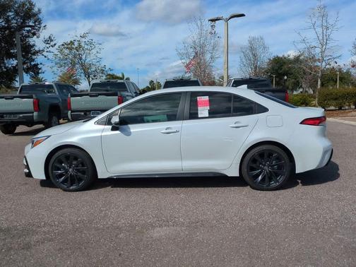 2026 Toyota Corolla Hybrid SE