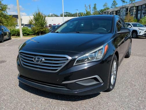 2017 Hyundai SONATA SE