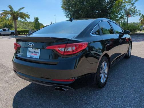 2017 Hyundai SONATA SE