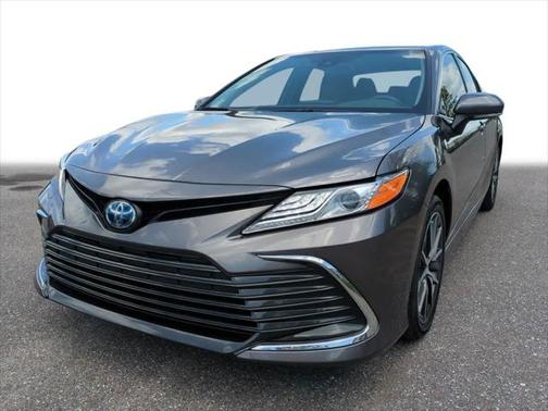 2024 Toyota Camry Hybrid XLE