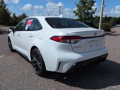 Wind Chill Pearl 2027 Toyota Corolla SE