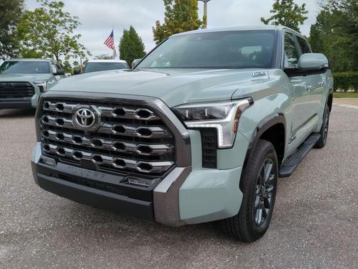 2025 Toyota Tundra Hybrid Platinum