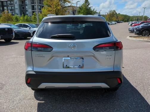 2025 Toyota Corolla Cross XLE