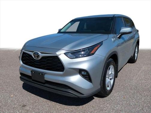 2024 Toyota Highlander LE