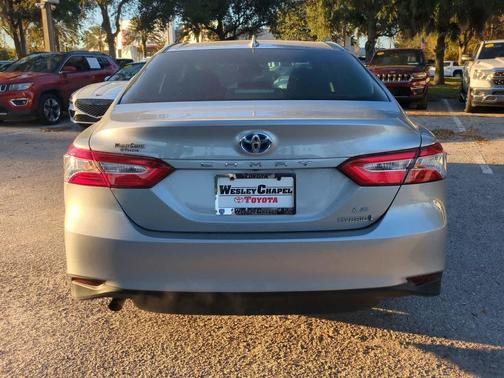 2019 Toyota Camry Hybrid LE
