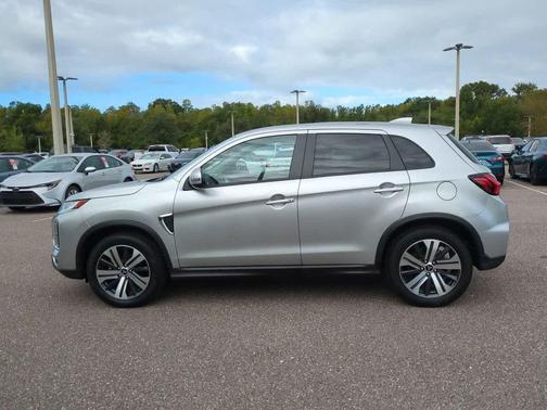 2024 Mitsubishi Outlander Sport SE