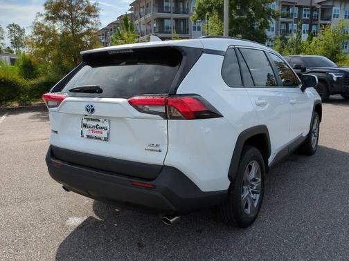 2023 Toyota RAV4 Hybrid XLE