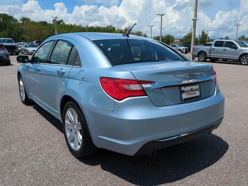 2012 Chrysler 200 Touring