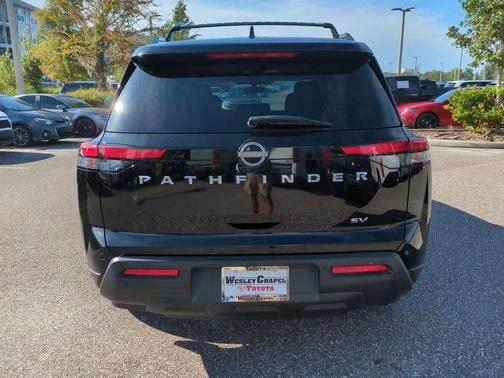 2022 Nissan Pathfinder SV 2WD