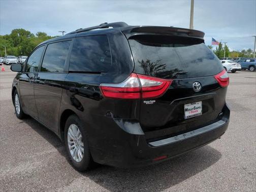 2016 Toyota Sienna XLE Premium