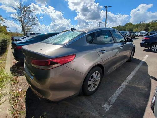 2016 Kia Optima LX
