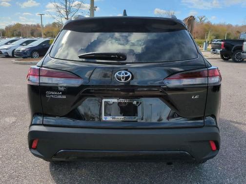 2026 Toyota Corolla Cross LE