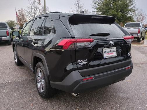 2025 Toyota RAV4 Hybrid SE