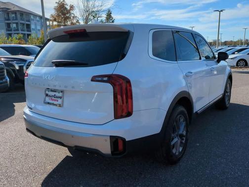 2023 Kia Telluride LX