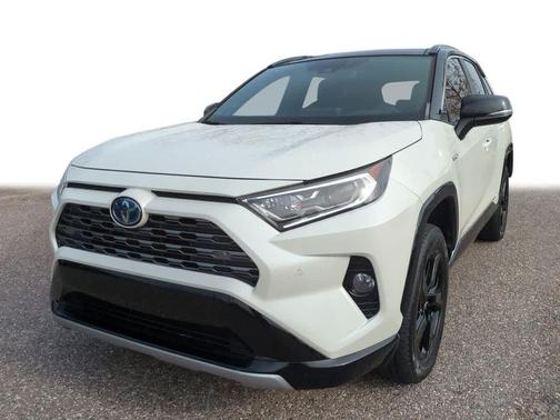 2020 Toyota RAV4 Hybrid SE