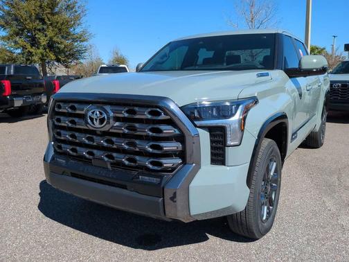 2026 Toyota Tundra Hybrid Platinum