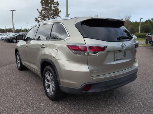 Creme Brulee Mica 2015 Toyota Highlander XLE